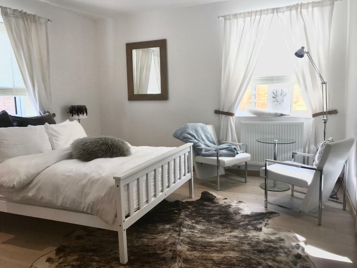 The Acorns Apartment Марлоу Екстериор снимка